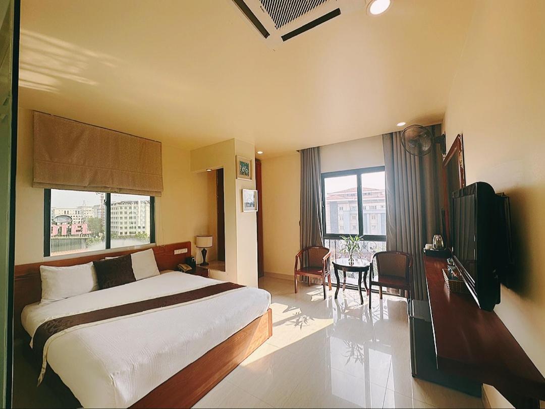 Hanoi B Hotel & Travel - 5 Mins Hoan Kiem Lake Hanói Exterior foto